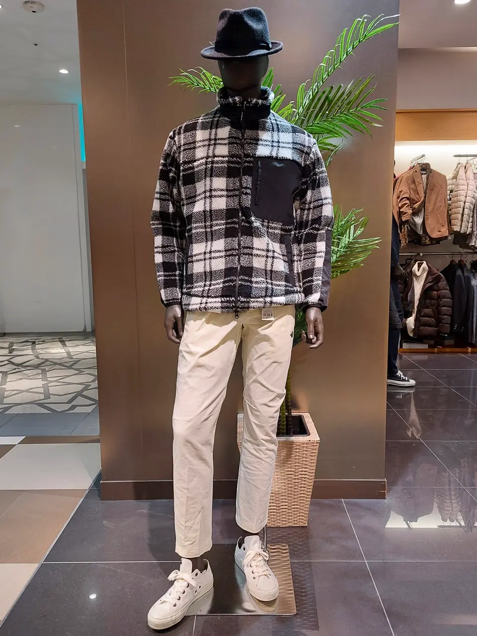 JOSEPH ABBOUD 清水 コーディネート画像