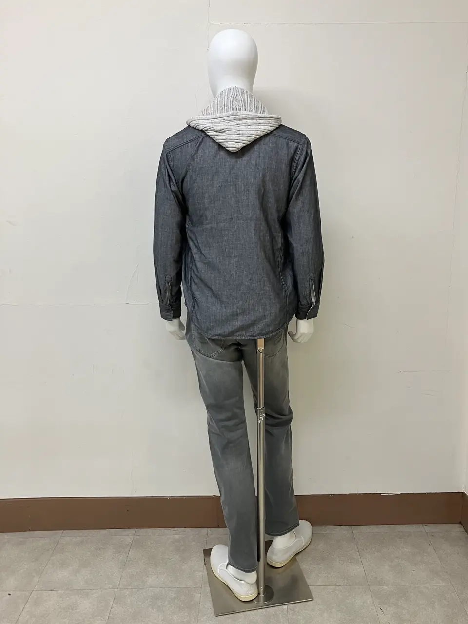 JOSEPH ABBOUD 加賀谷 コーディネート画像