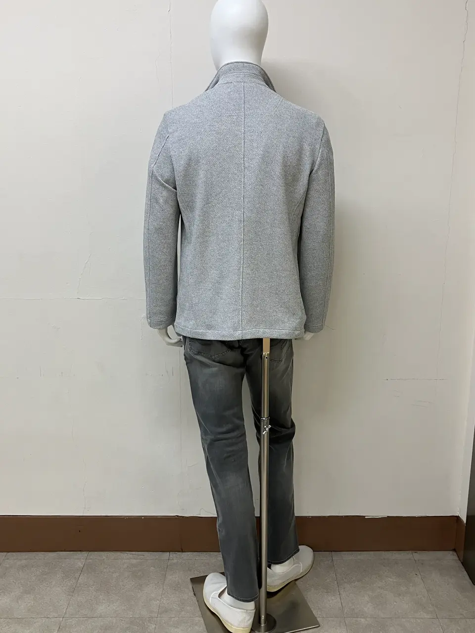 JOSEPH ABBOUD 加賀谷 コーディネート画像