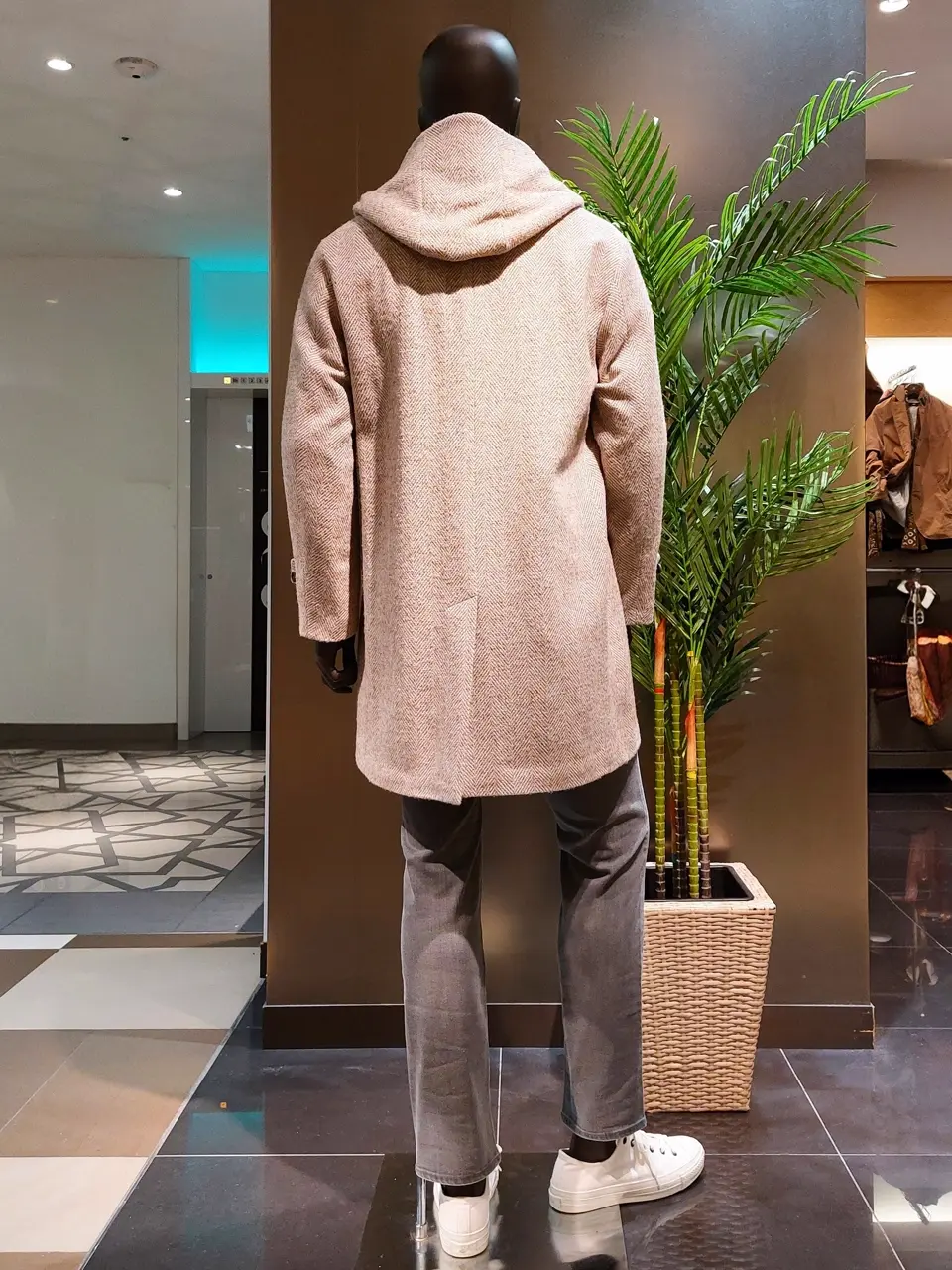 JOSEPH ABBOUD 清水 コーディネート画像