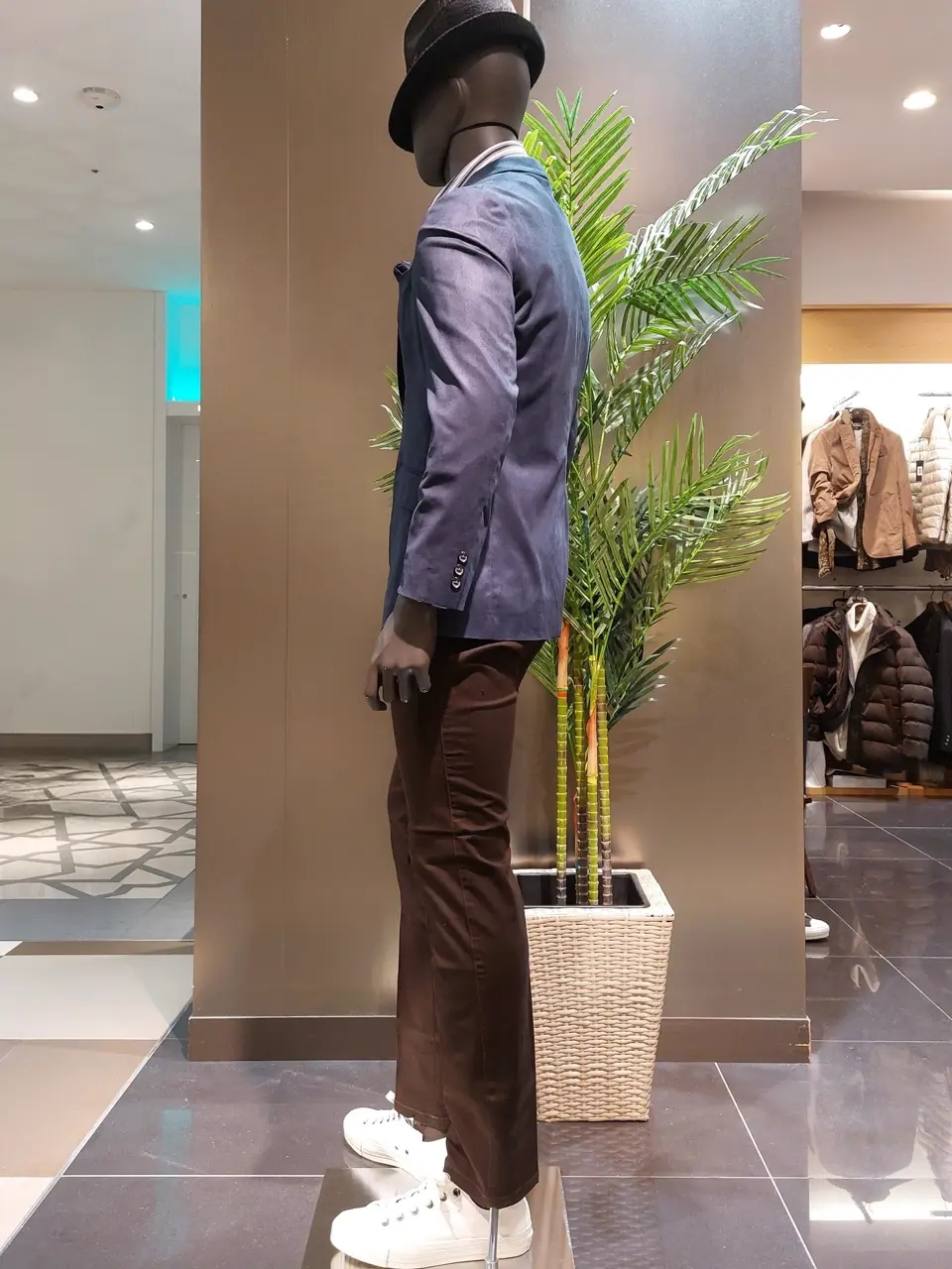 JOSEPH ABBOUD 清水 コーディネート画像