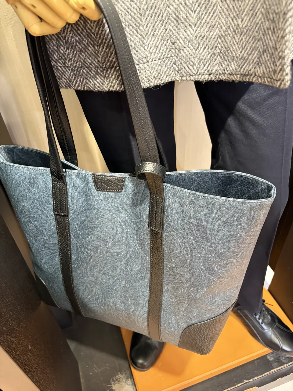 JOSEPH ABBOUD 山口 コーディネート画像