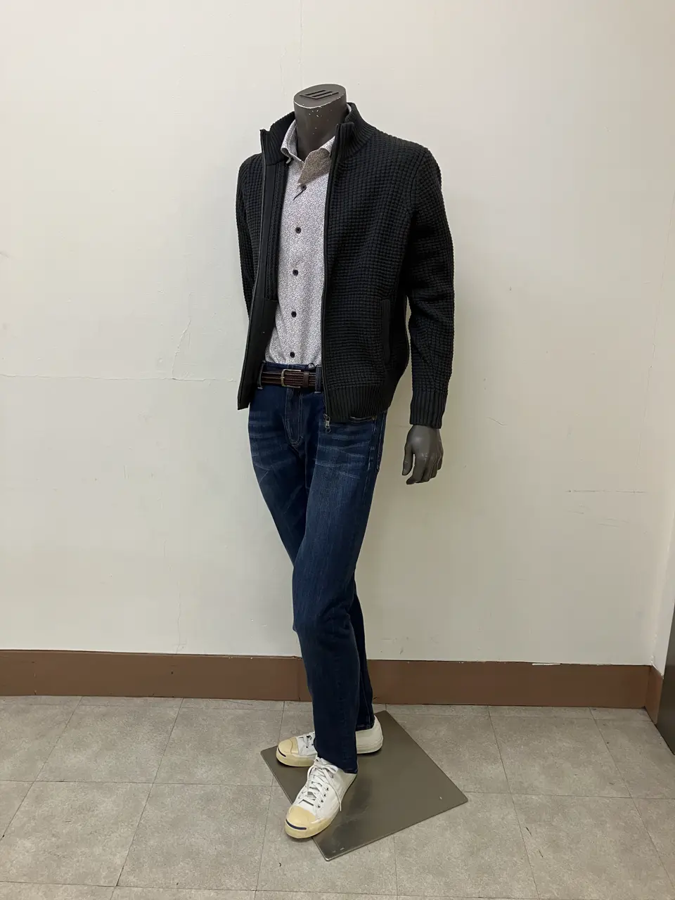 JOSEPH ABBOUD 加賀谷 コーディネート画像