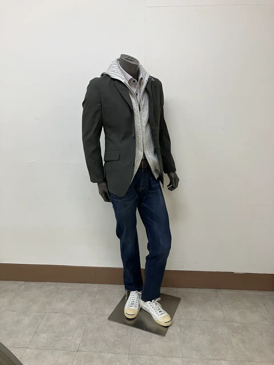 JOSEPH ABBOUD 加賀谷 コーディネート画像