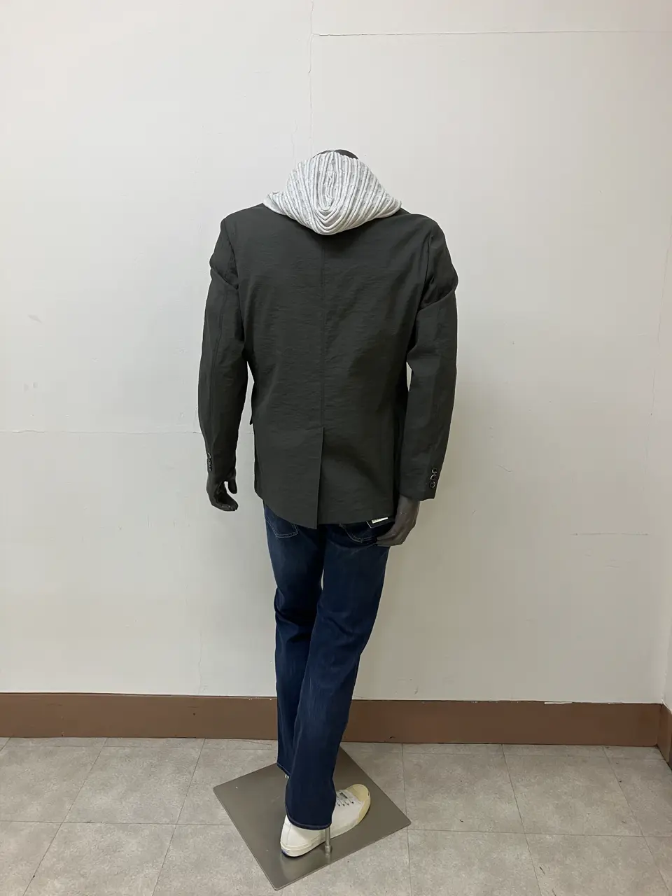 JOSEPH ABBOUD 加賀谷 コーディネート画像