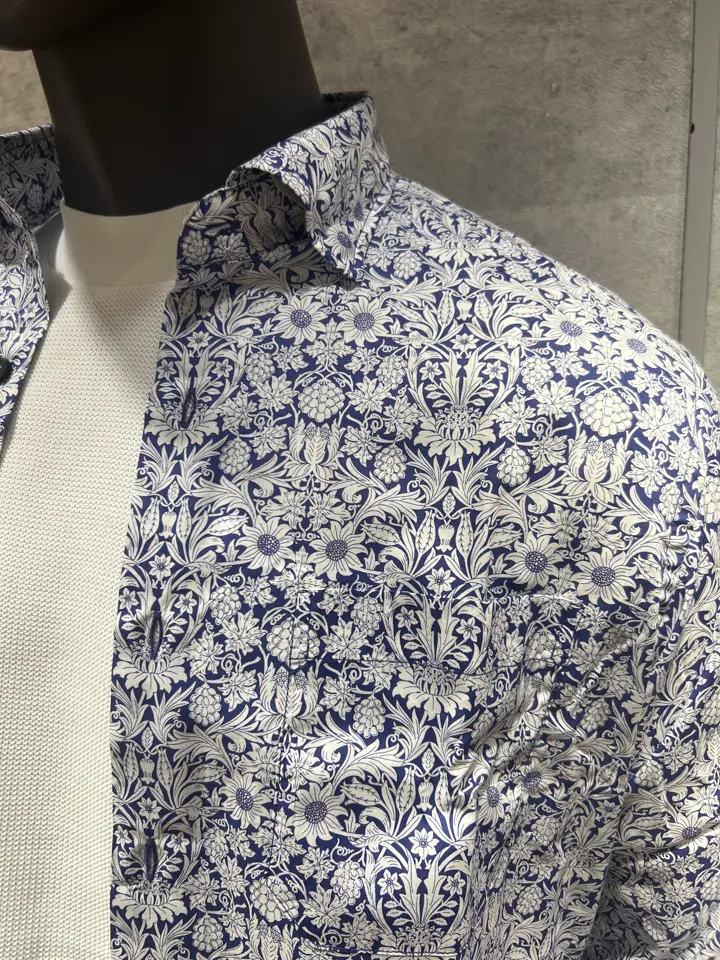 JOSEPH ABBOUD 上條 コーディネート画像