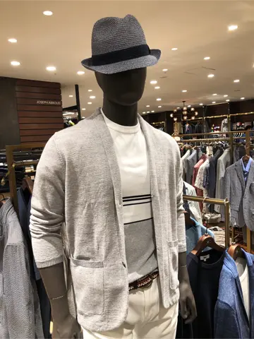 JOSEPH ABBOUD 新林 コーディネート画像