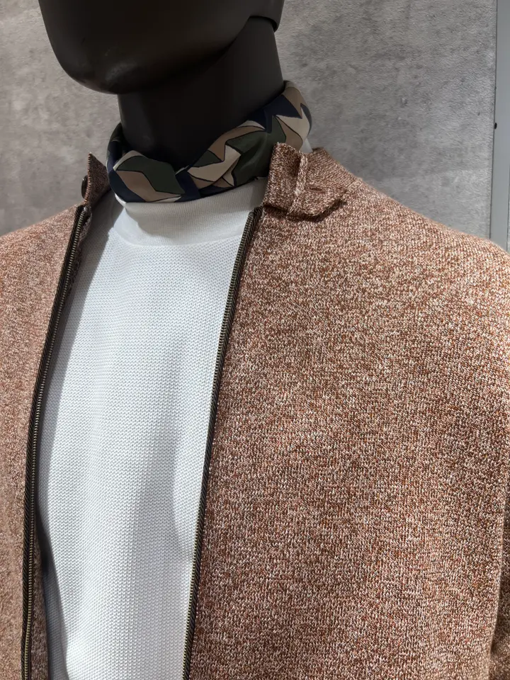 JOSEPH ABBOUD 上條 コーディネート画像