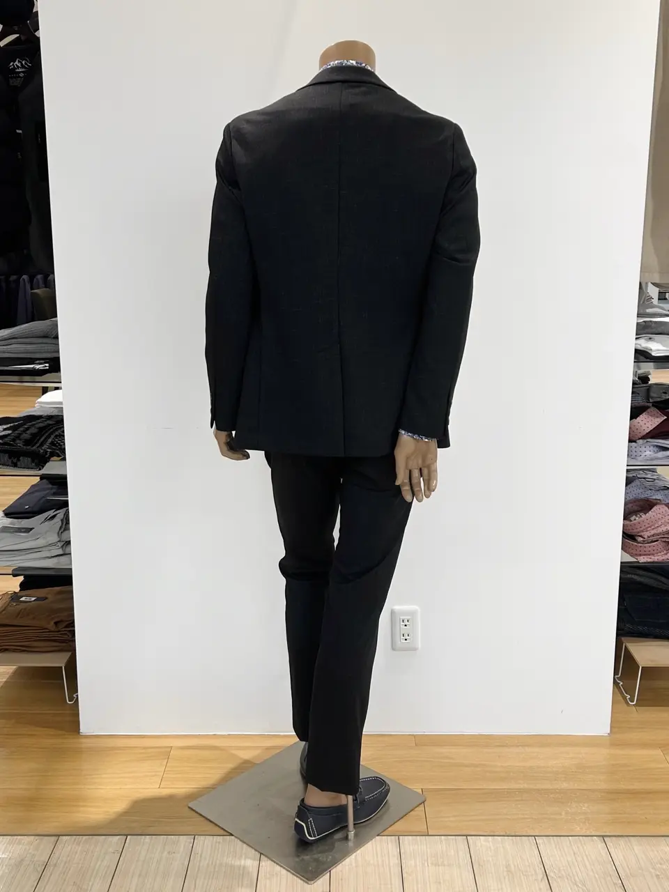 JOSEPH ABBOUD YANO コーディネート画像