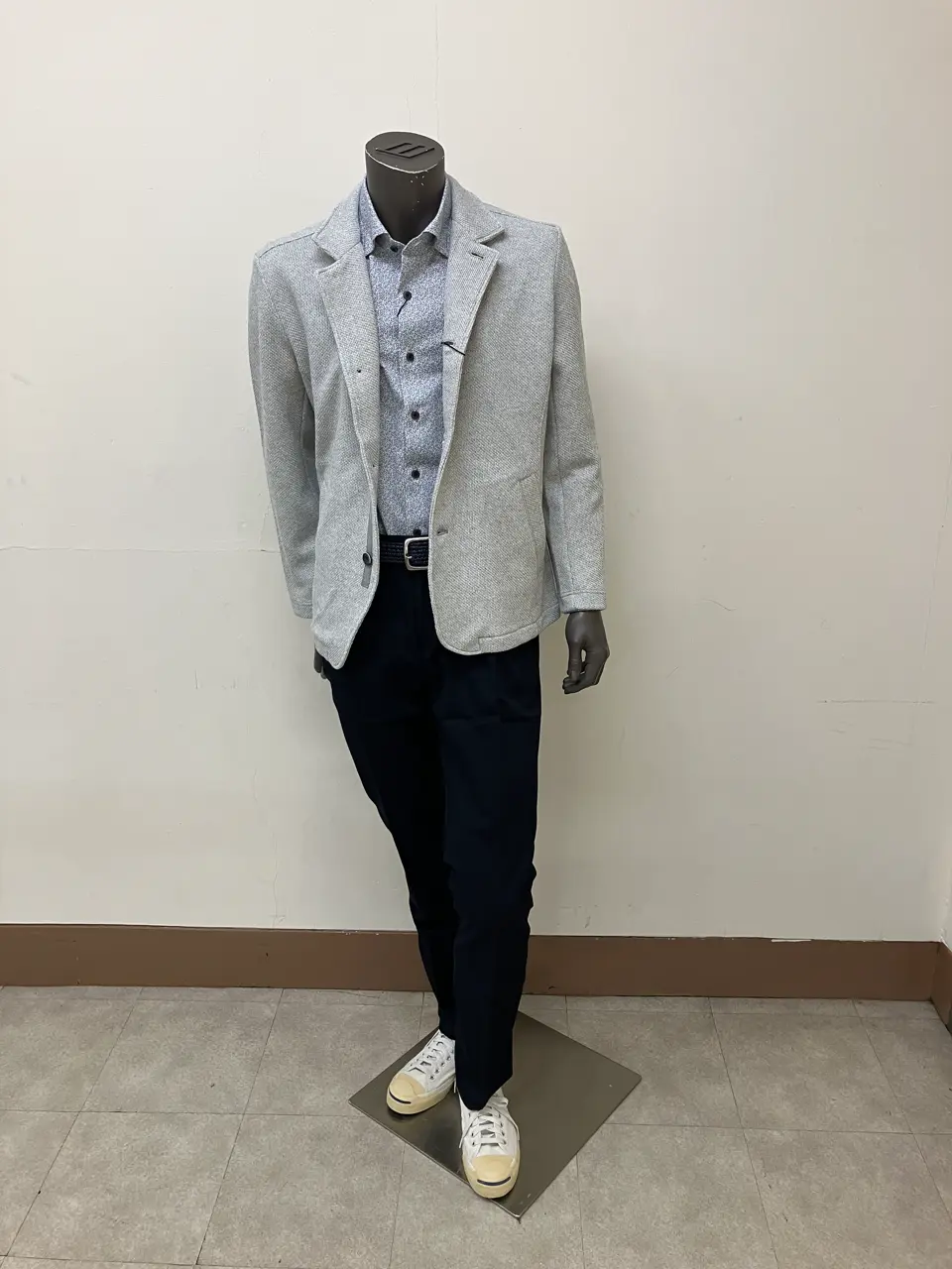 JOSEPH ABBOUD 加賀谷 コーディネート画像