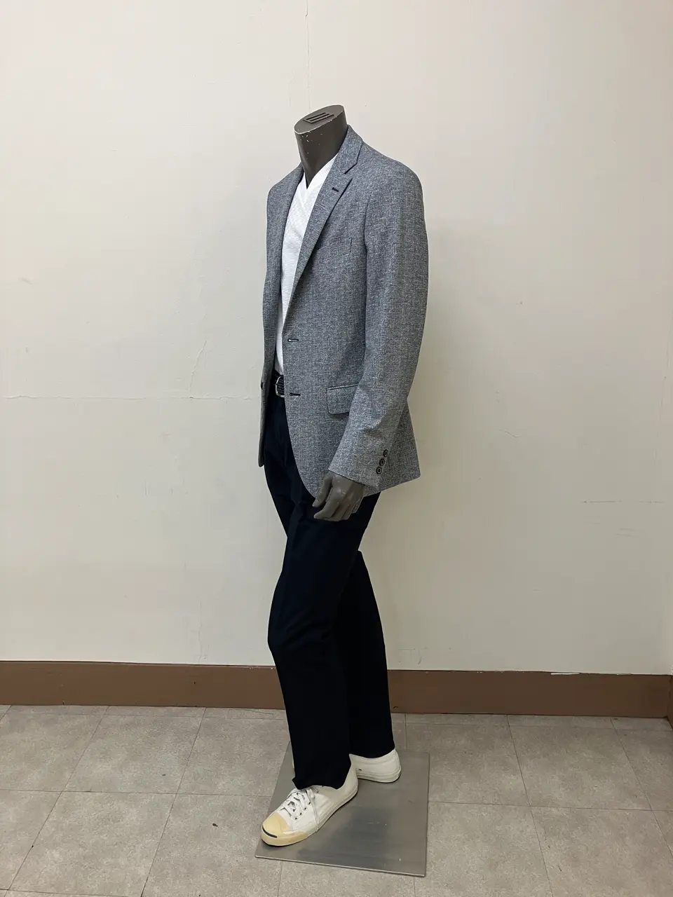 JOSEPH ABBOUD 加賀谷 コーディネート画像