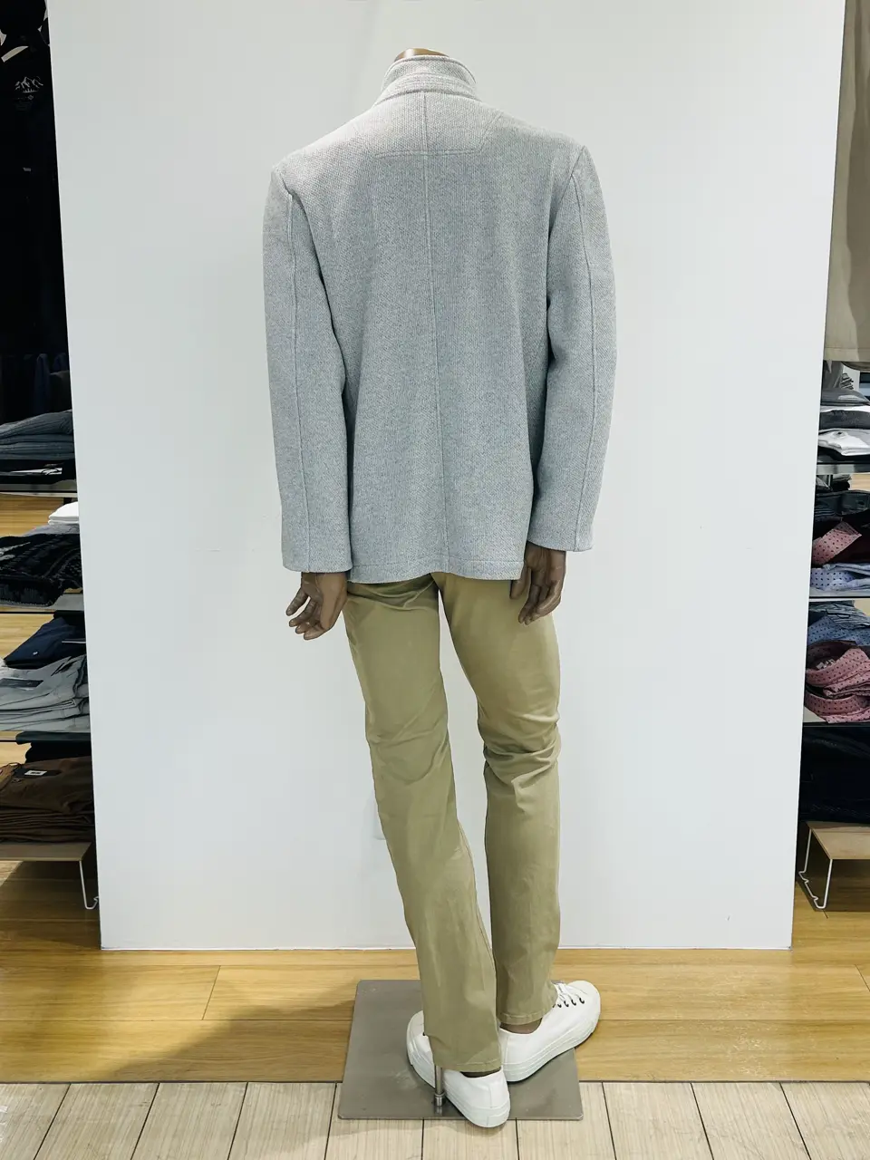 JOSEPH ABBOUD YANO コーディネート画像