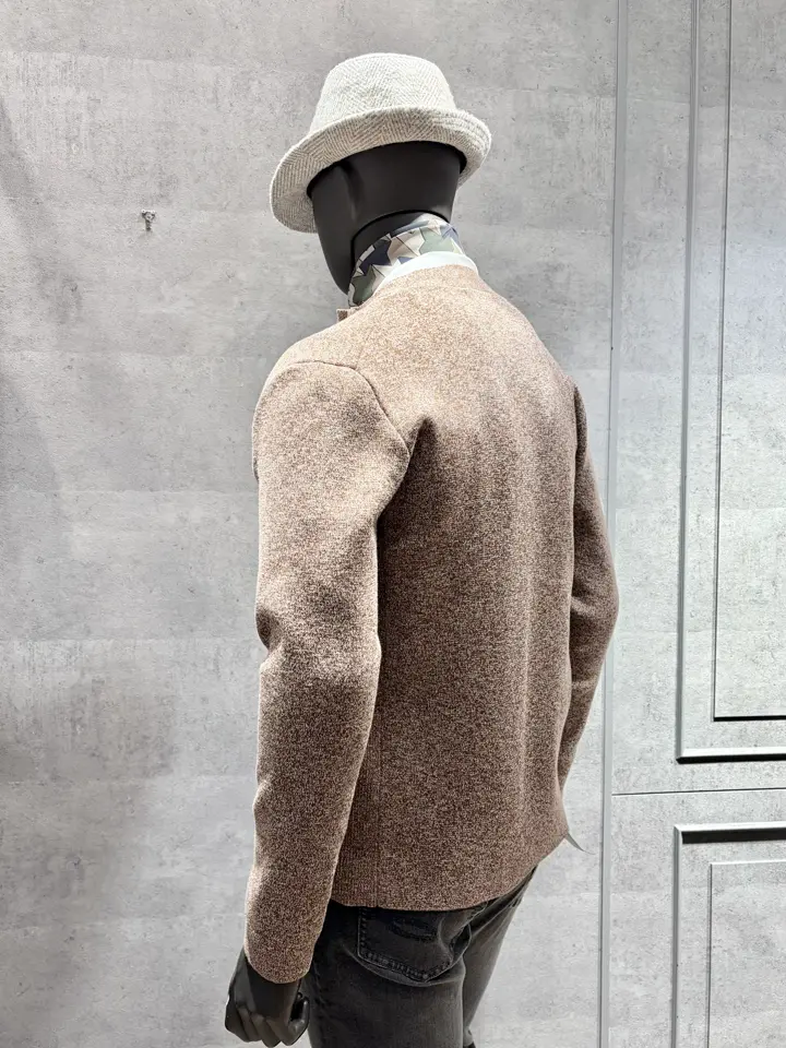 JOSEPH ABBOUD 二澤 コーディネート画像