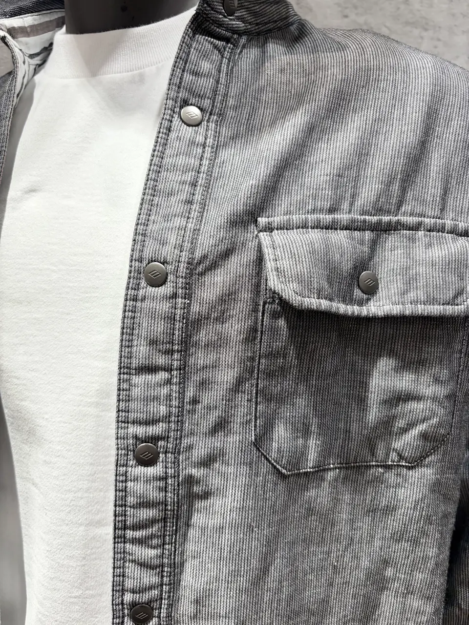 JOSEPH ABBOUD 二澤 コーディネート画像