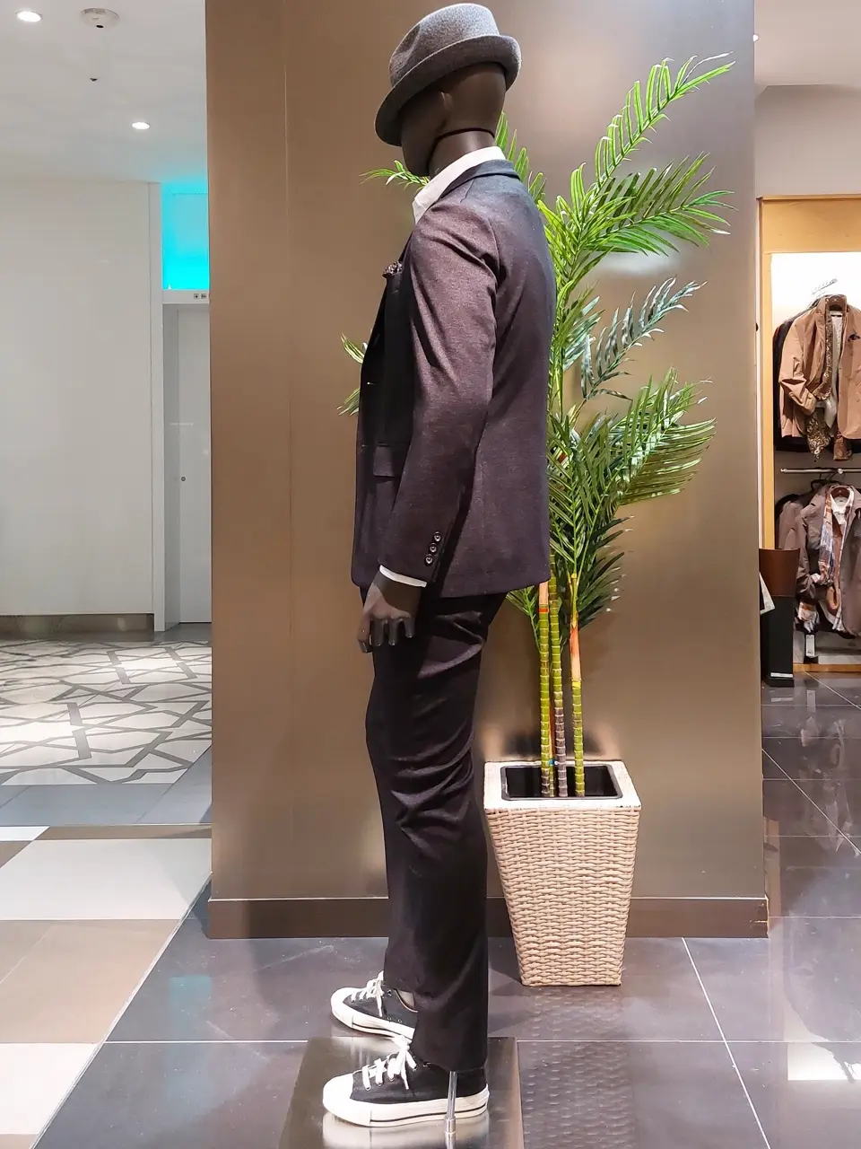 JOSEPH ABBOUD 清水 コーディネート画像