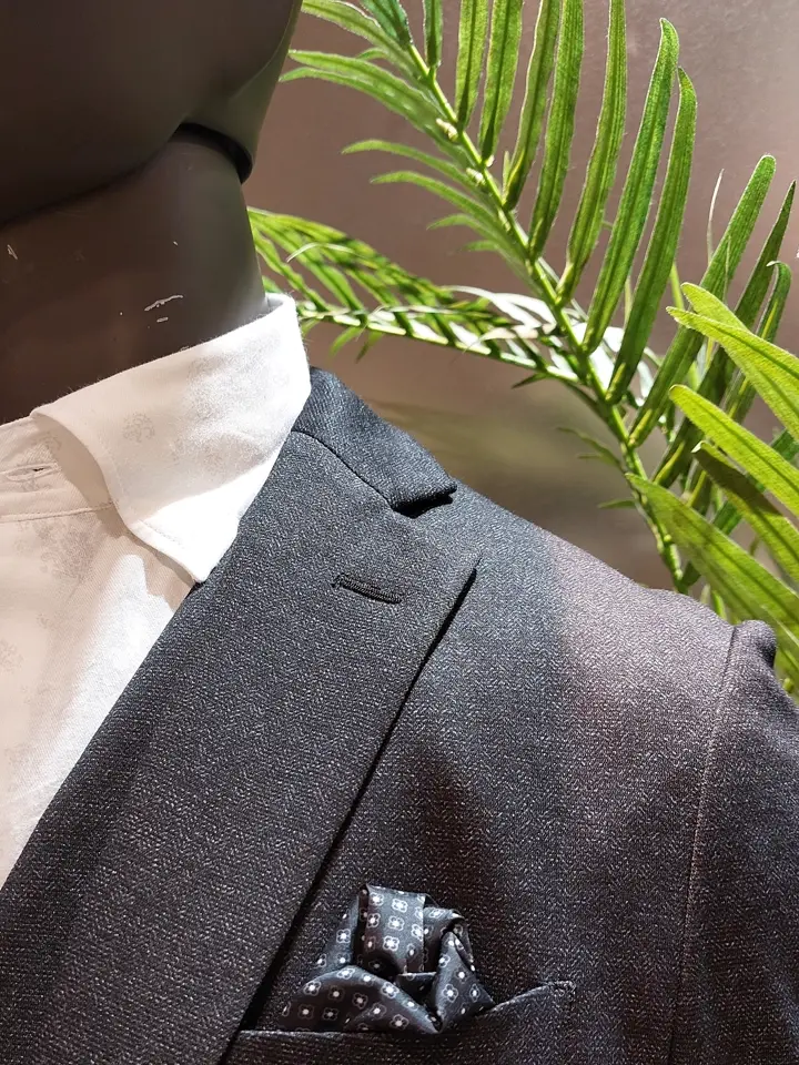 JOSEPH ABBOUD 清水 コーディネート画像