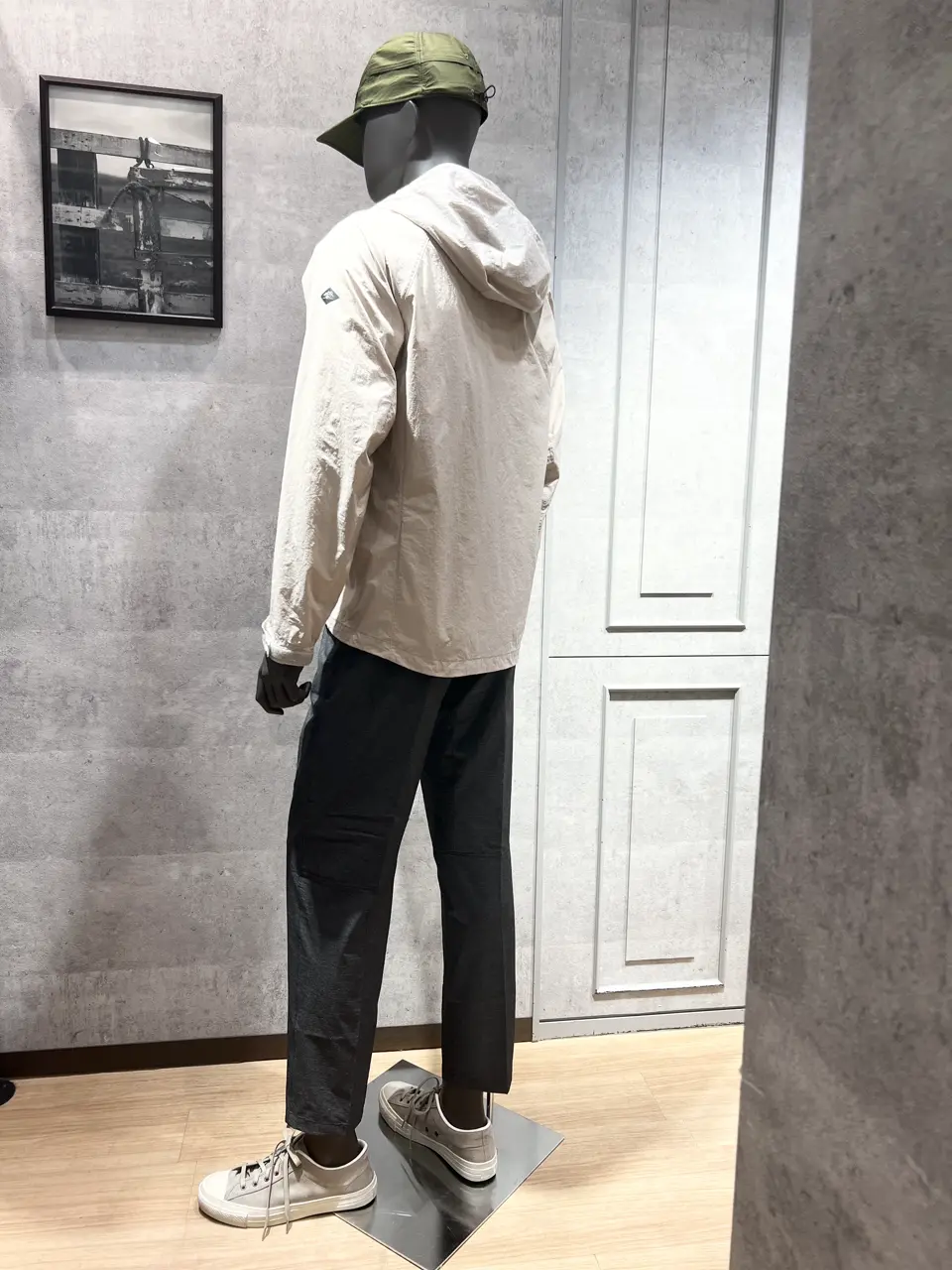 JOSEPH ABBOUD MOUNTAIN 上條 コーディネート画像