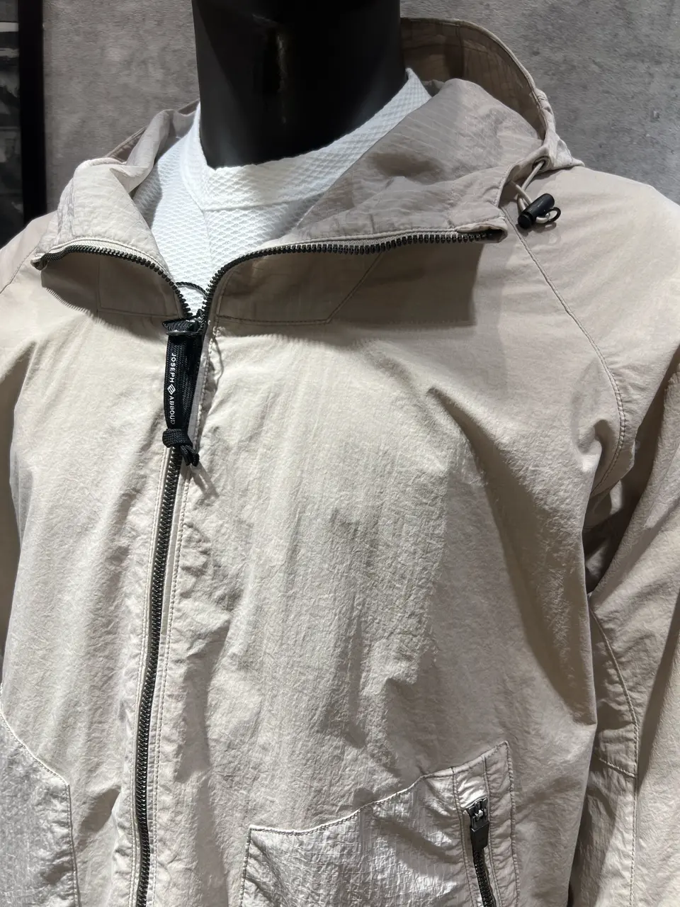 JOSEPH ABBOUD MOUNTAIN 上條 コーディネート画像