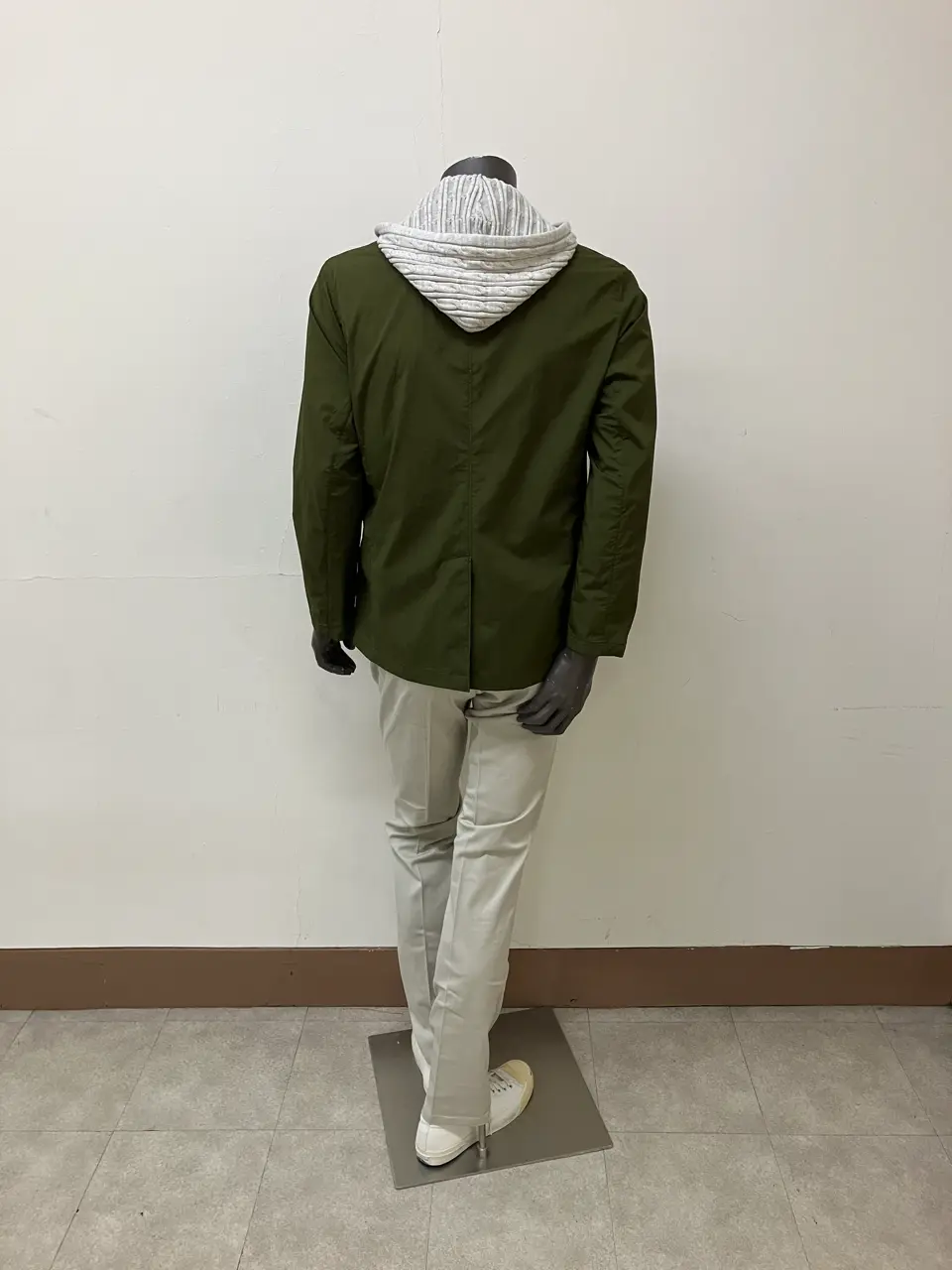 JOSEPH ABBOUD 加賀谷 コーディネート画像