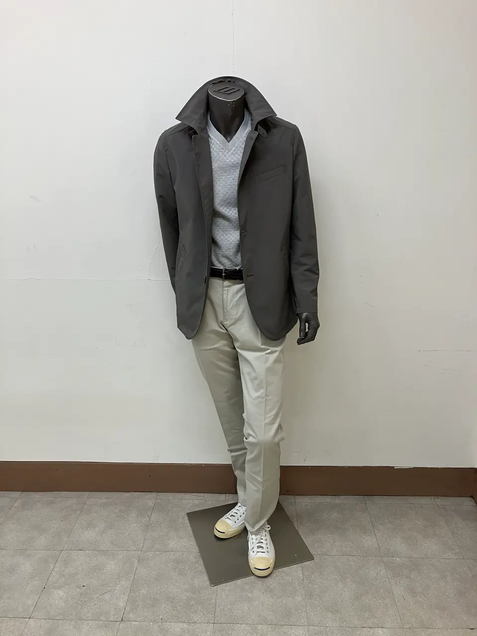 JOSEPH ABBOUD 加賀谷 コーディネート画像