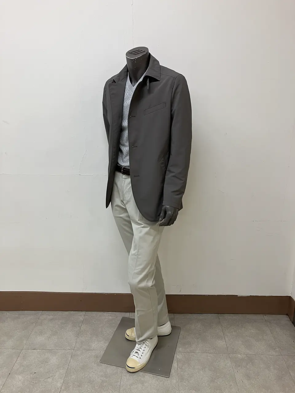 JOSEPH ABBOUD 加賀谷 コーディネート画像