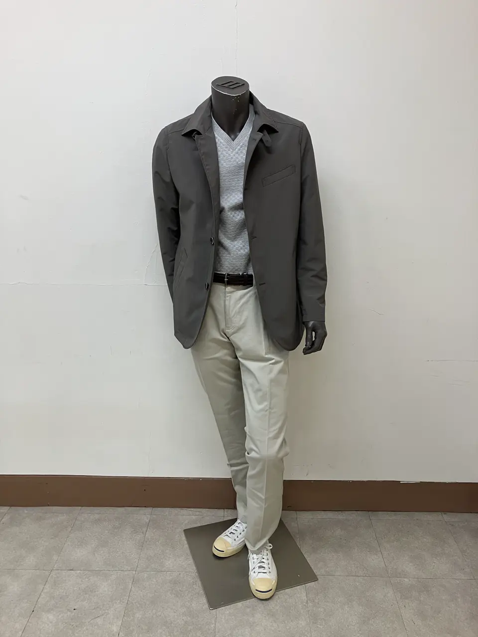 JOSEPH ABBOUD 加賀谷 コーディネート画像