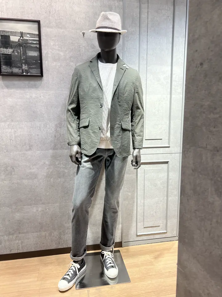 JOSEPH ABBOUD 上條 コーディネート画像