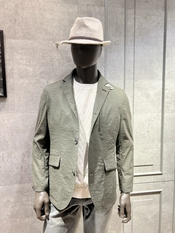 JOSEPH ABBOUD 上條 コーディネート画像