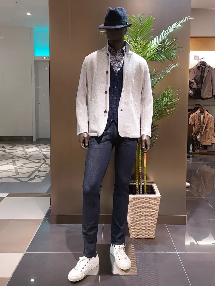 JOSEPH ABBOUD 清水 コーディネート画像