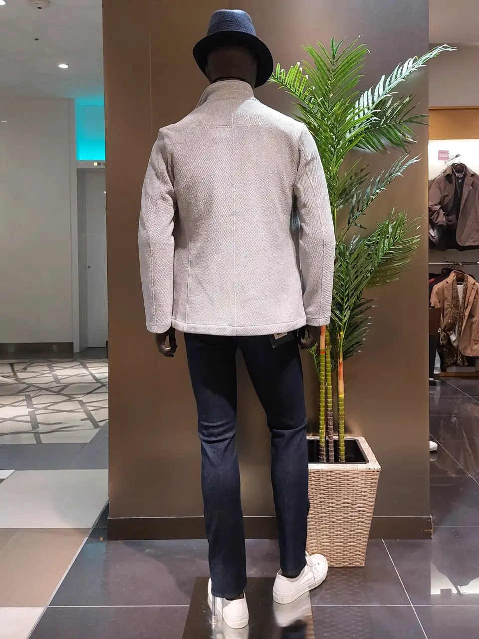 JOSEPH ABBOUD 清水 コーディネート画像