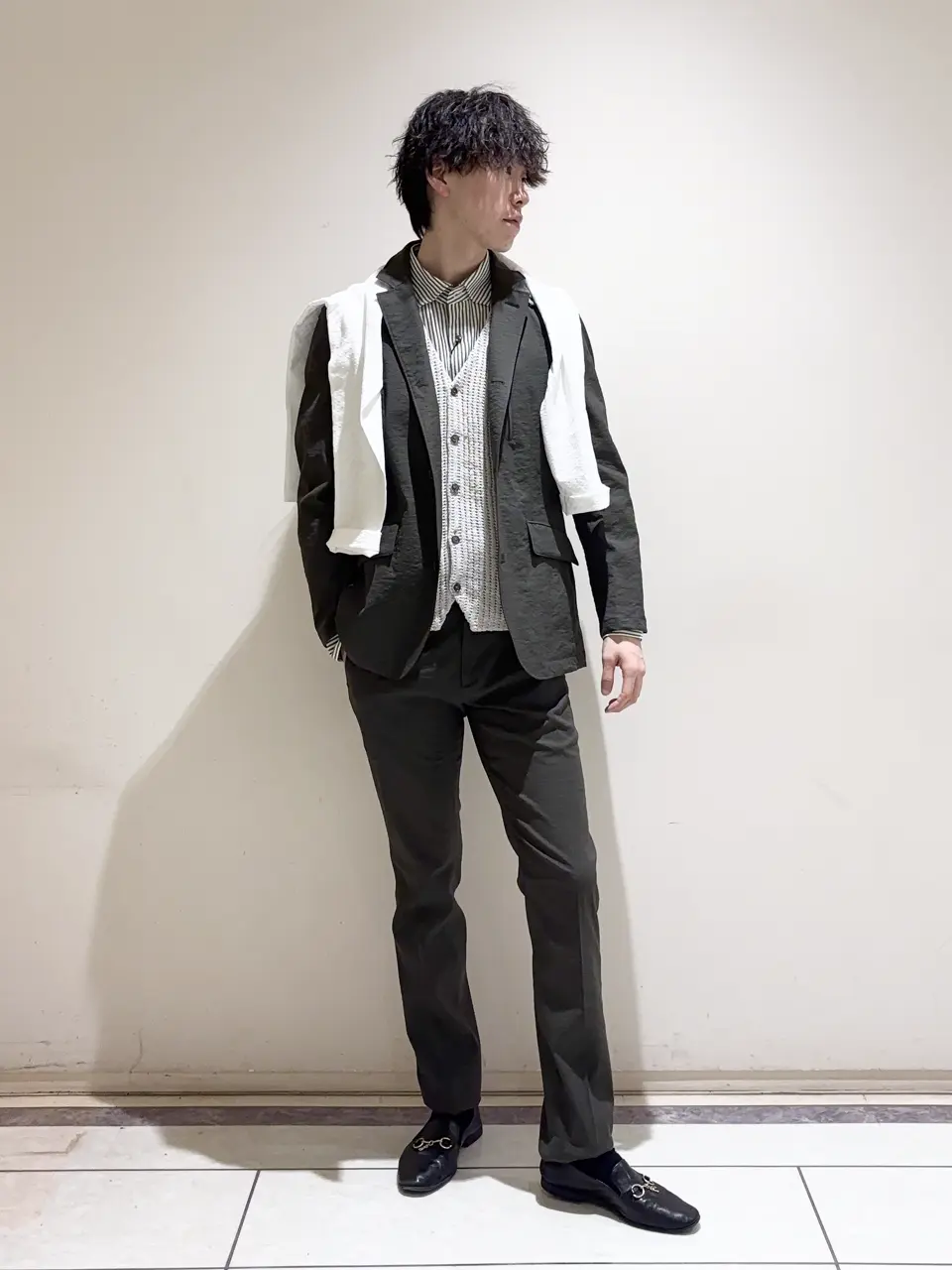 JOSEPH ABBOUD 近藤 コーディネート画像