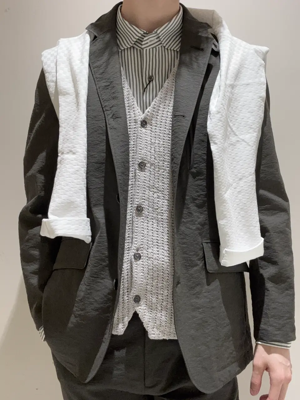 JOSEPH ABBOUD 近藤 コーディネート画像