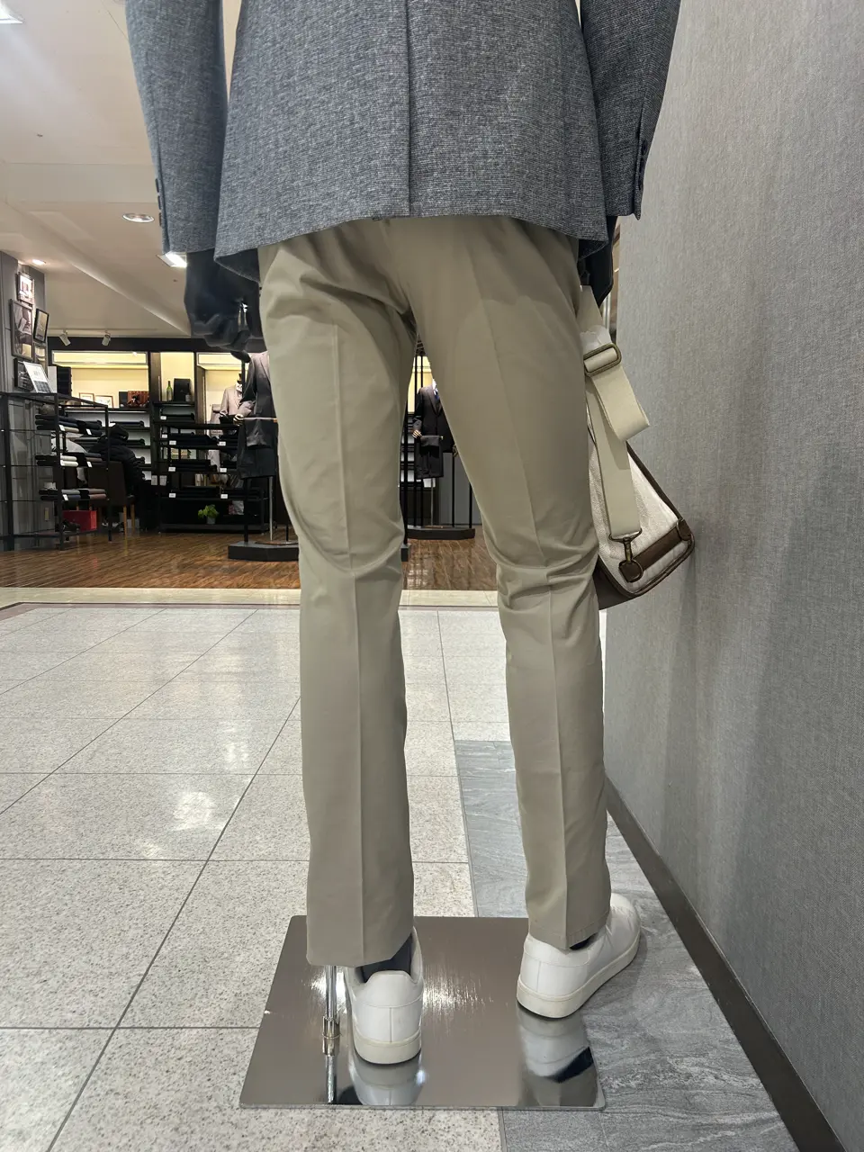 JOSEPH ABBOUD 上田 コーディネート画像