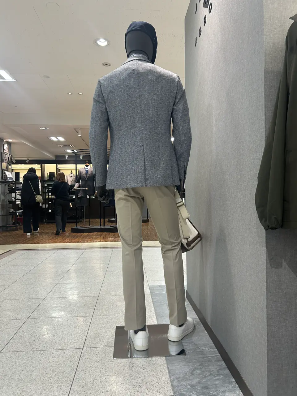 JOSEPH ABBOUD 上田 コーディネート画像