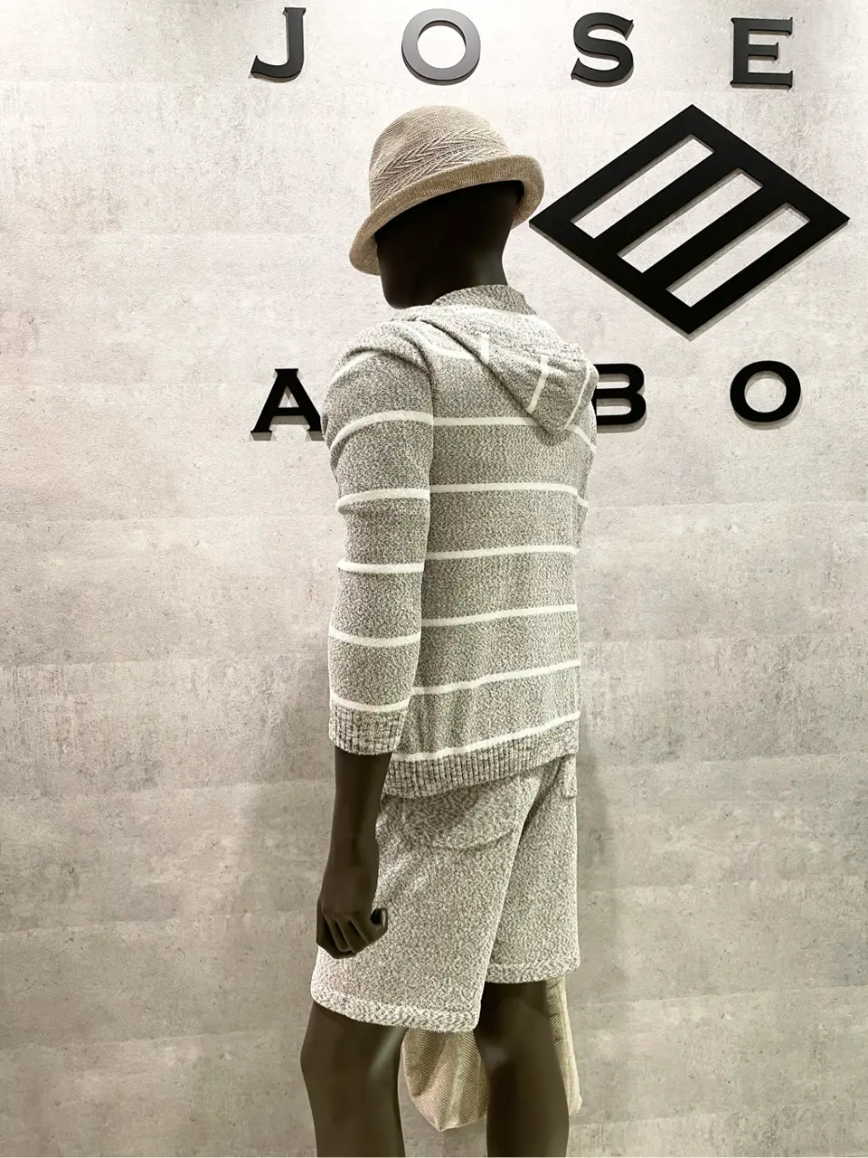 JOSEPH ABBOUD 東　 コーディネート画像