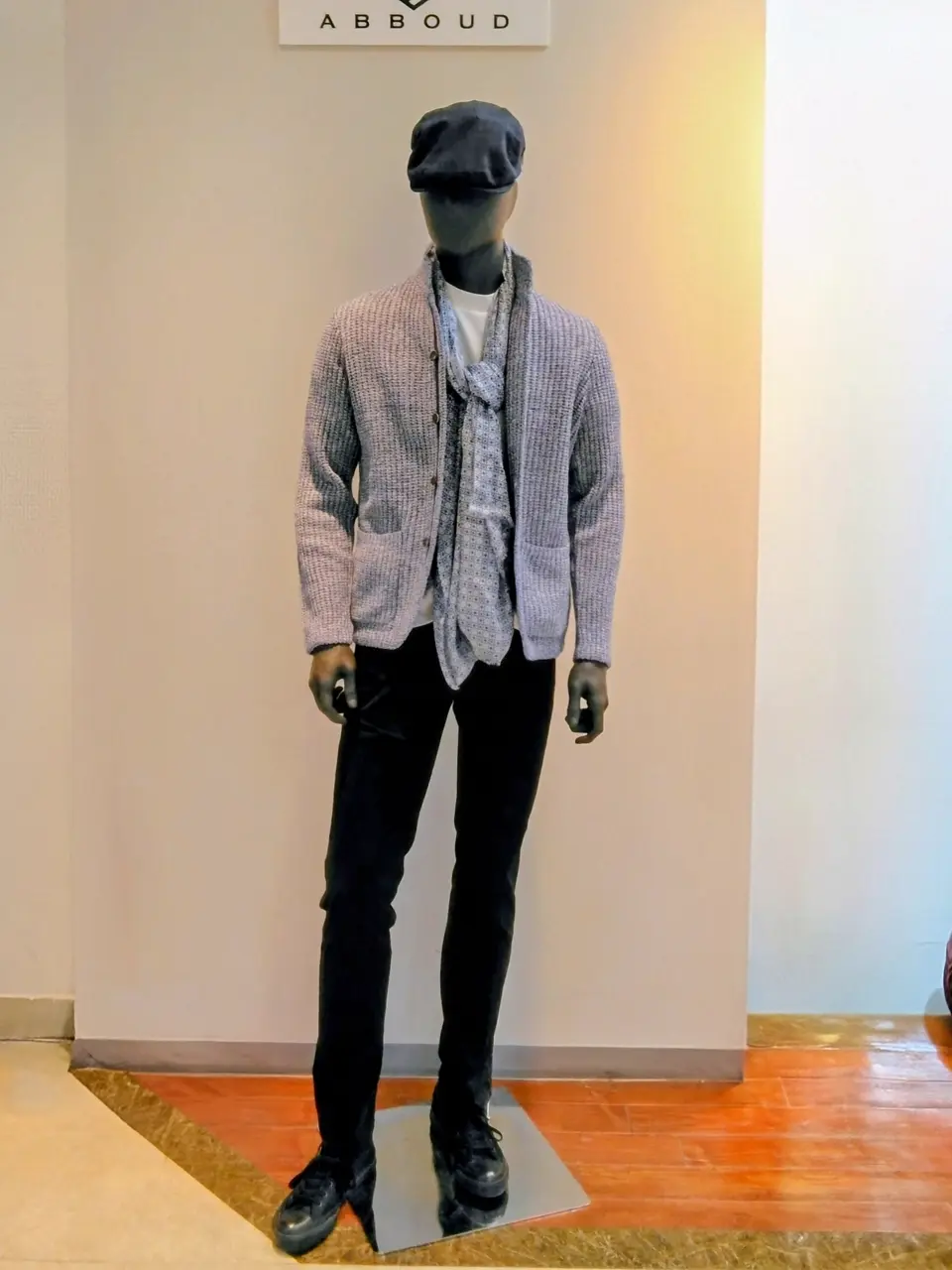 JOSEPH ABBOUD 　伊丹 コーディネート画像