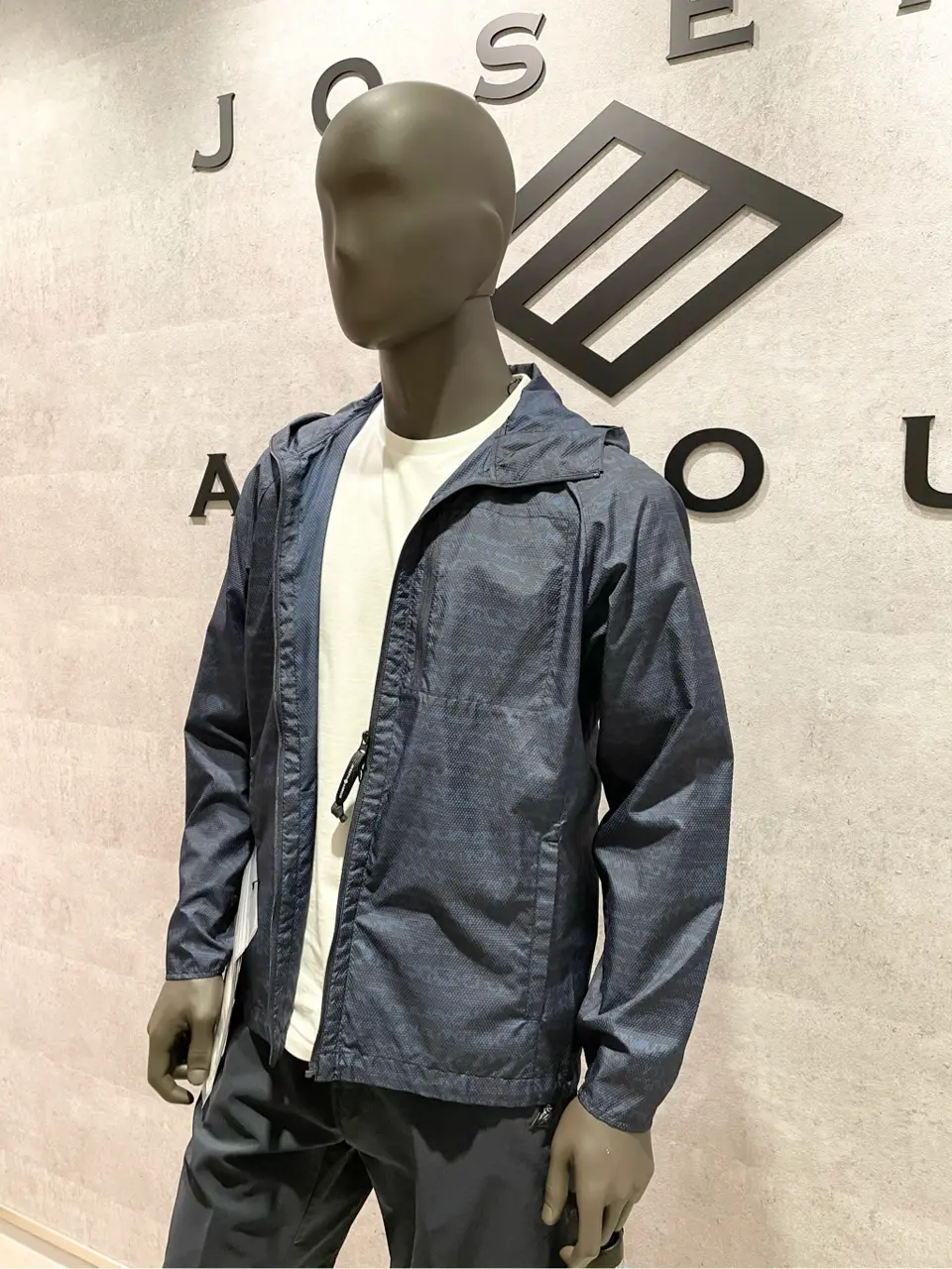 JOSEPH ABBOUD 東　 コーディネート画像