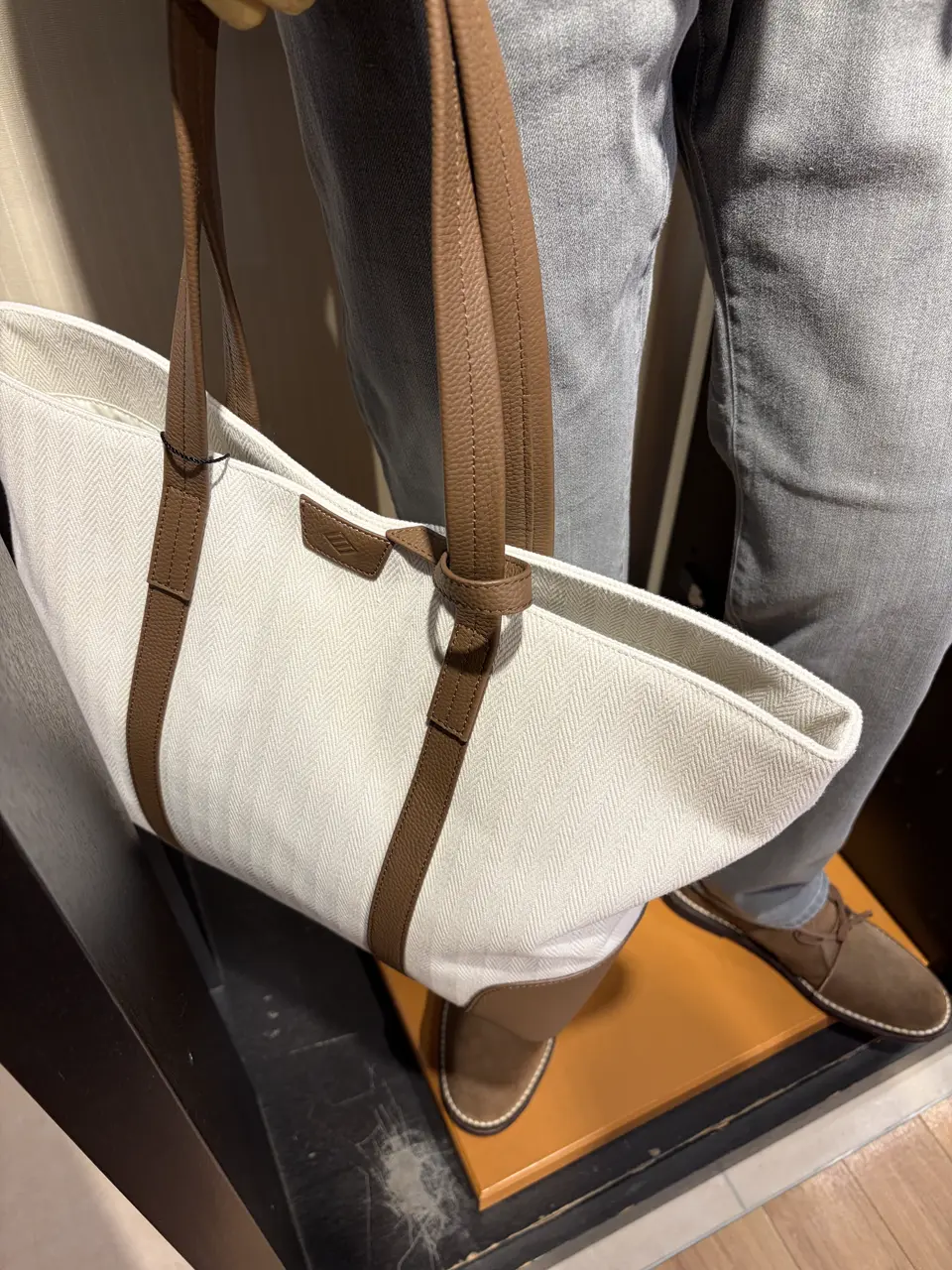 JOSEPH ABBOUD 山口 コーディネート画像