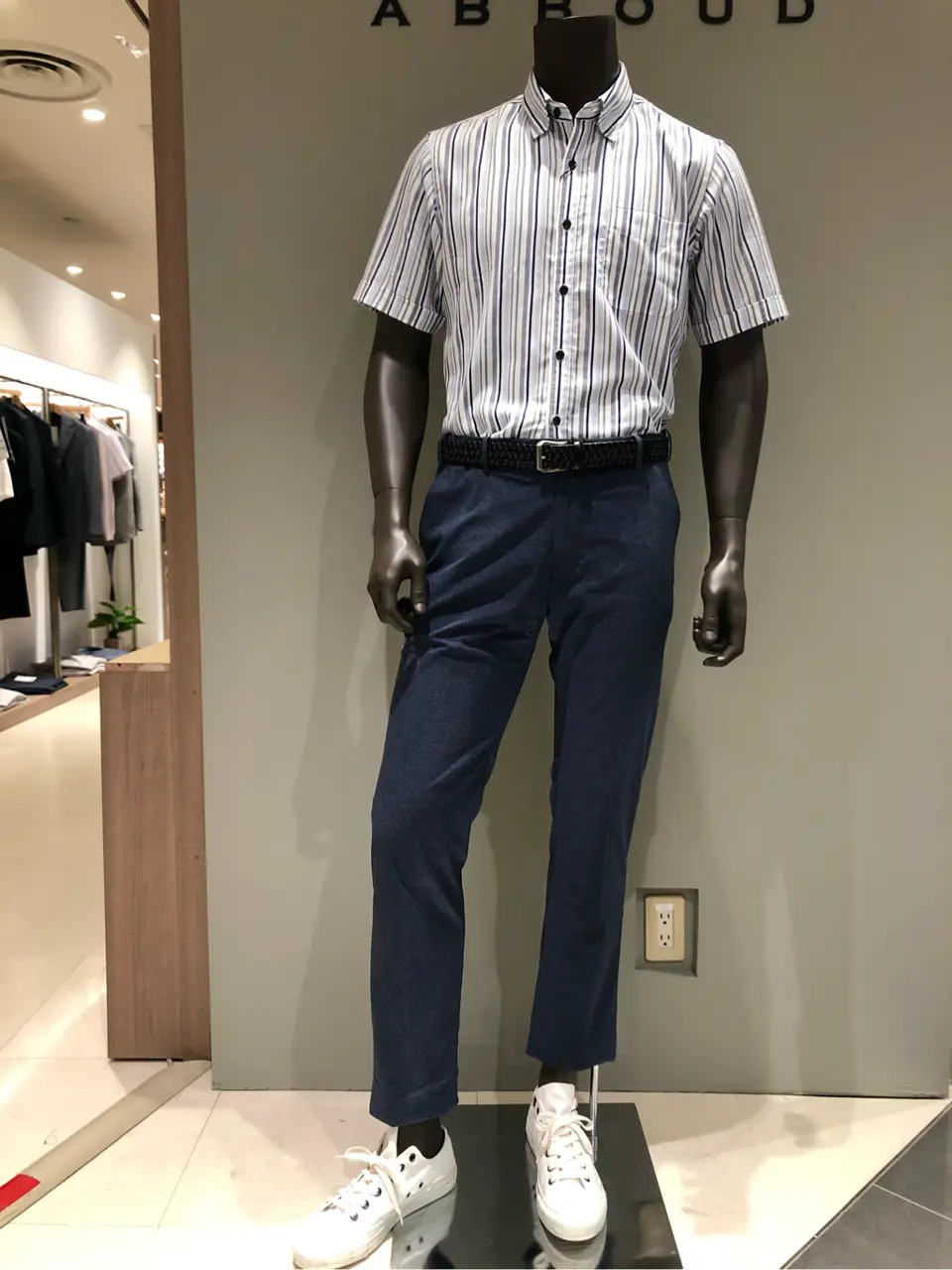 JOSEPH ABBOUD 川田 コーディネート画像