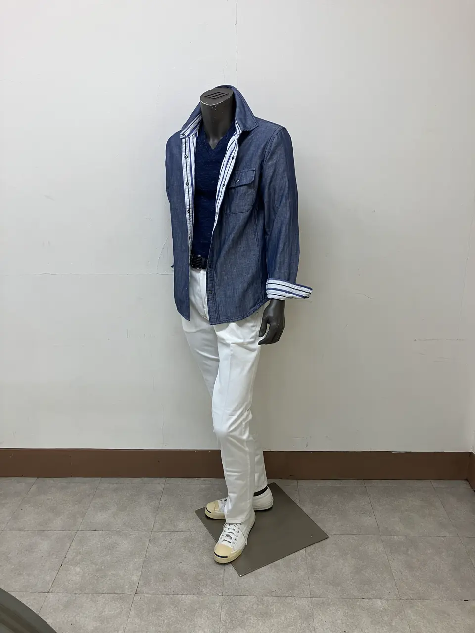 JOSEPH ABBOUD 加賀谷 コーディネート画像