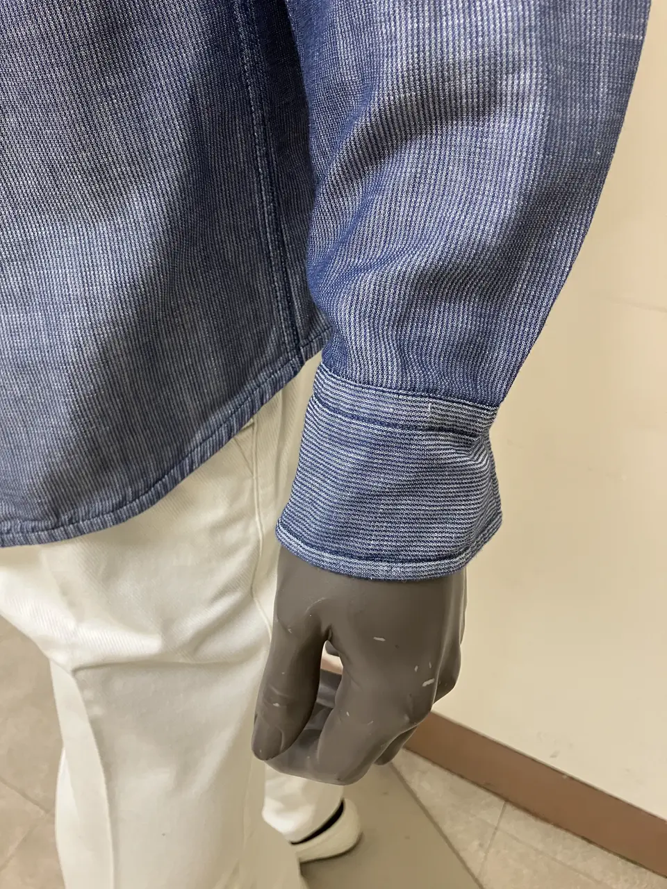 JOSEPH ABBOUD 加賀谷 コーディネート画像