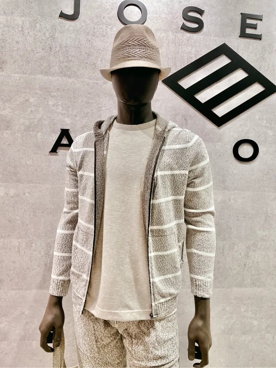 JOSEPH ABBOUD 二澤 コーディネート画像