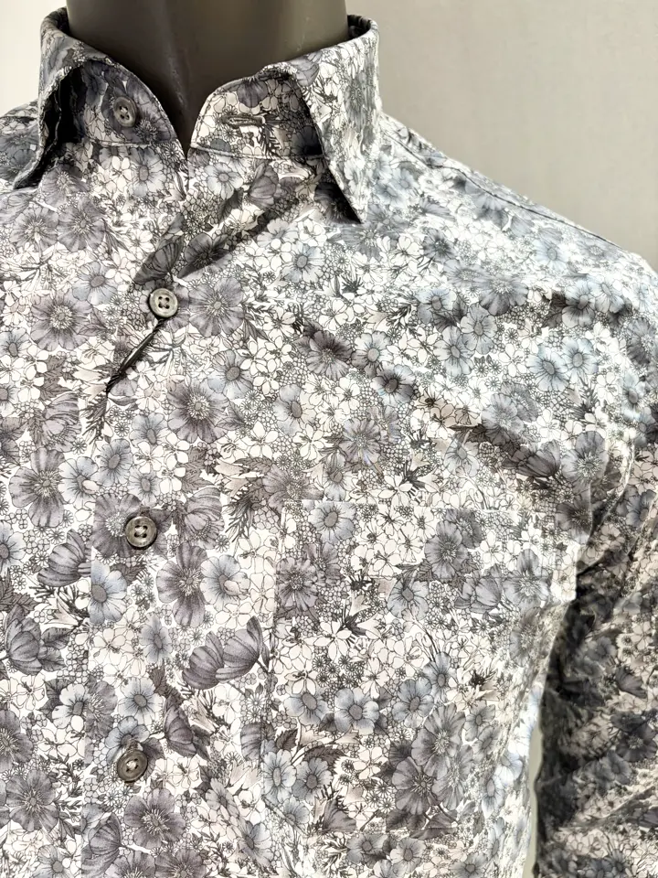 JOSEPH ABBOUD 二澤 コーディネート画像