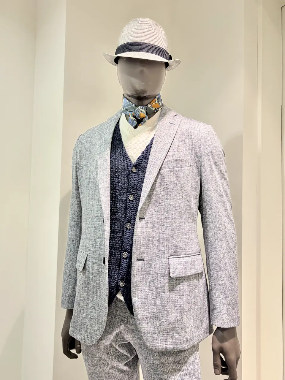 JOSEPH ABBOUD 二澤 コーディネート画像