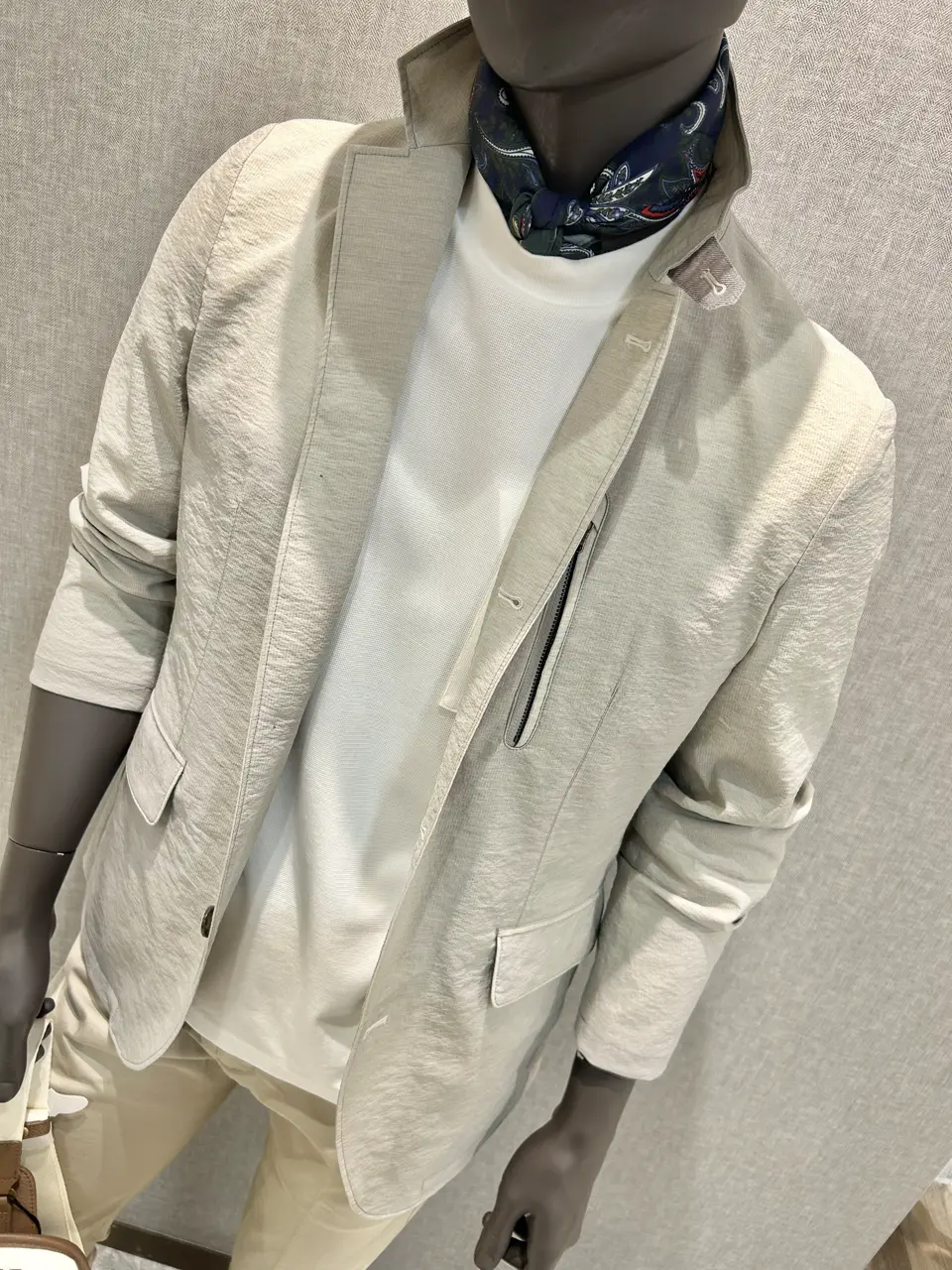 JOSEPH ABBOUD 上田 コーディネート画像