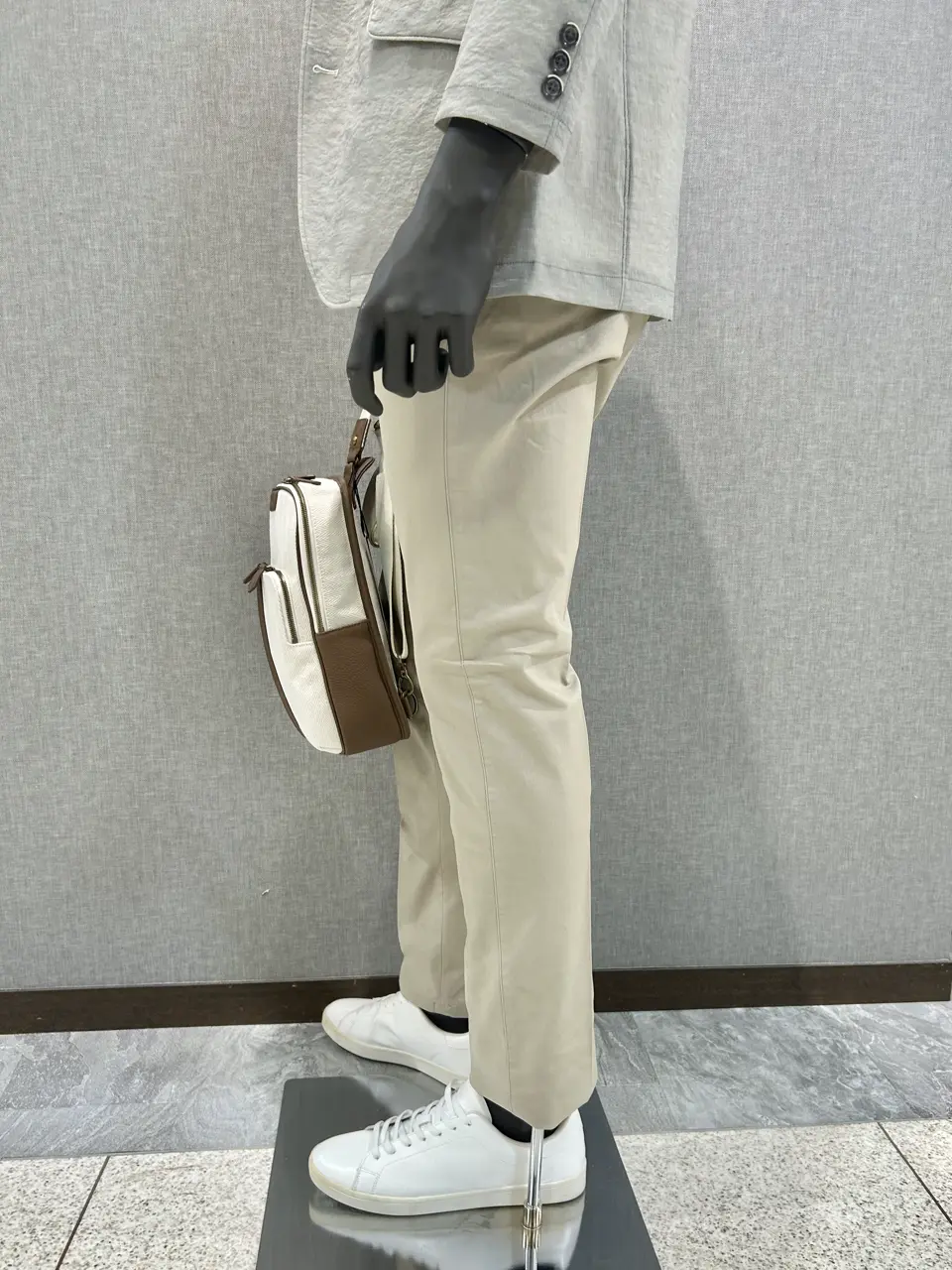 JOSEPH ABBOUD 上田 コーディネート画像