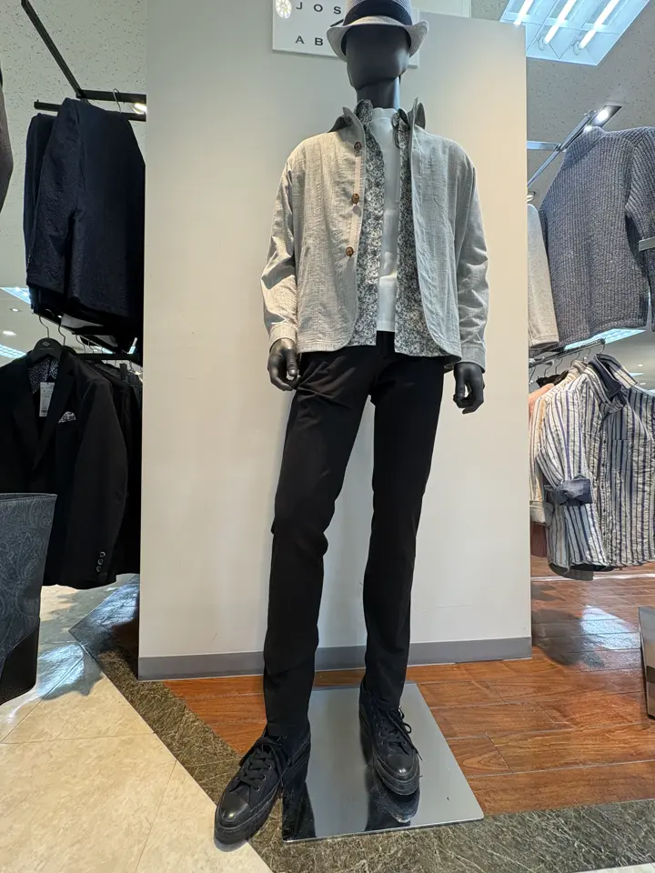 JOSEPH ABBOUD 坪井 コーディネート画像