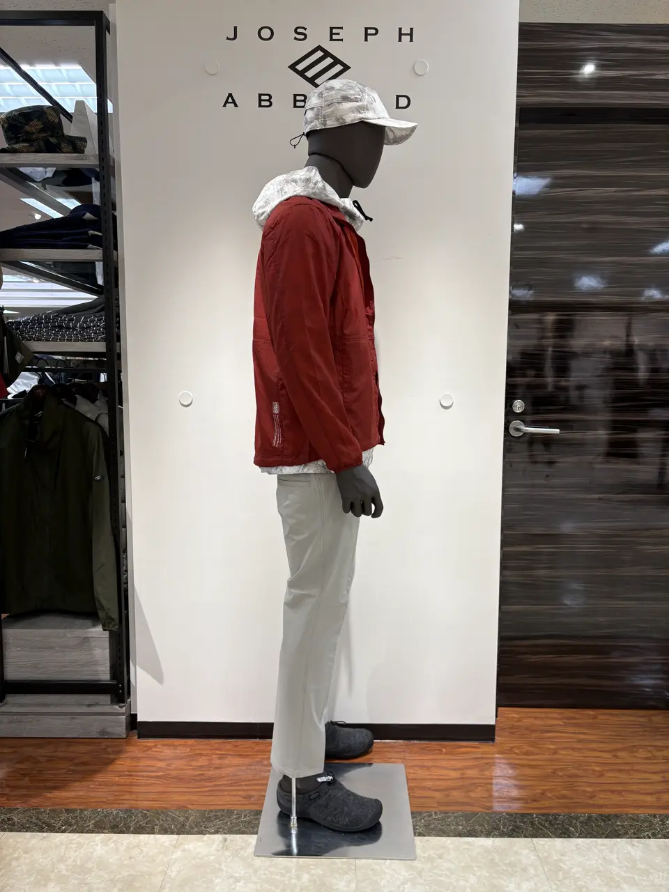 JOSEPH ABBOUD 碇 コーディネート画像