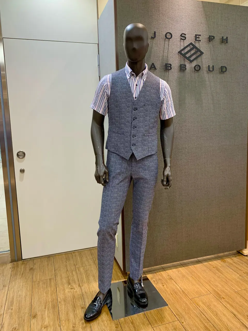 JOSEPH ABBOUD 草野 コーディネート画像