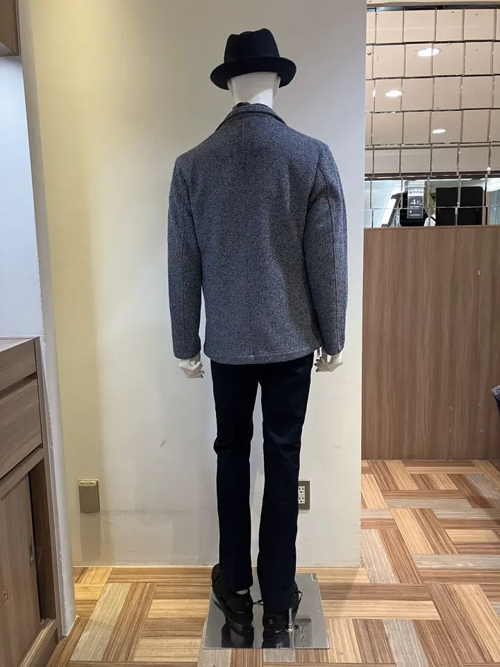 JOSEPH ABBOUD 小城 コーディネート画像